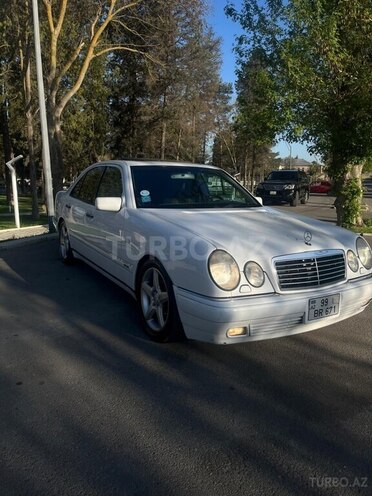 Mercedes E 240 1999, 205,000 km - 2.4 l - Xaçmaz