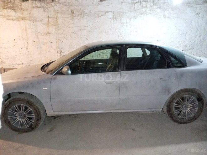 Audi A4 2000, 256,454 km - 1.8 l - Bakı