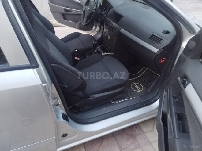 Opel Astra 2006, 222,000 km - 1.4 л - Gəncə