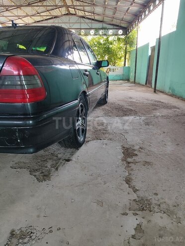 Mercedes C 280 1996, 290,000 km - 2.8 l - Salyan