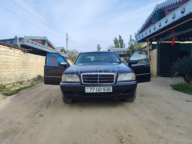 Mercedes C 280 1996, 290,000 km - 2.8 l - Salyan