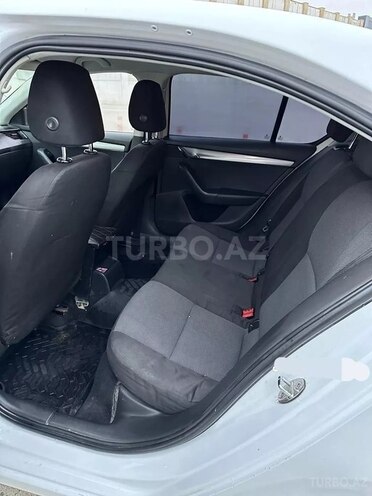 Skoda Octavia 2014, 365,000 km - 1.2 l - Bakı