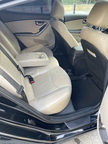 Hyundai Elantra 2015, 80,789 km - 1.8 л - Bakı
