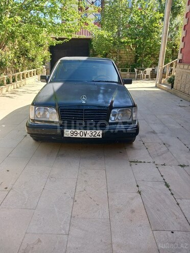 Mercedes E 220 1993, 253,000 km - 2.2 l - Bakı