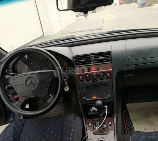 Mercedes C 200 1996, 397,147 km - 2.0 л - Naftalan
