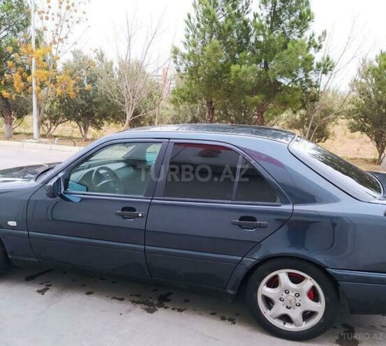 Mercedes C 200 1996, 397,147 km - 2.0 л - Naftalan
