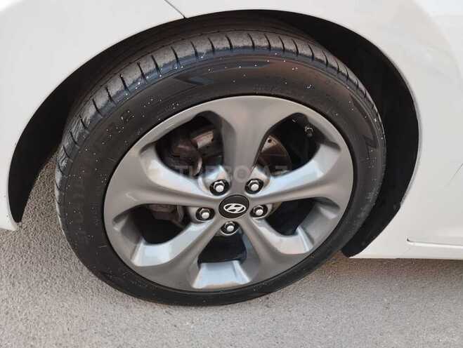 Hyundai Elantra 2015, 160,000 km - 1.8 l - Bakı