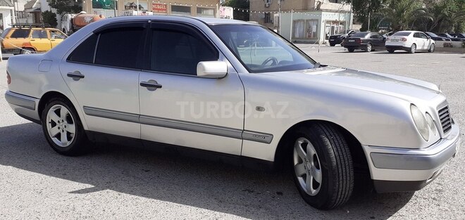 Mercedes E 200 1996, 365,000 km - 2.0 l - Bakı