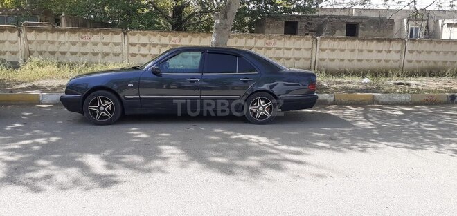 Mercedes E 200 d 1998, 750,000 km - 2.2 л - Goranboy
