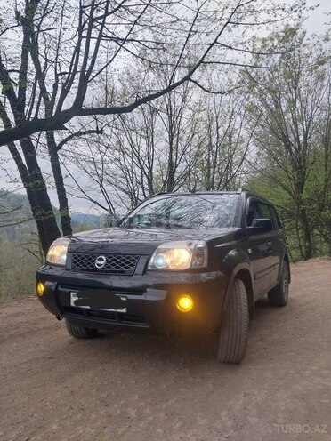 Nissan X-Trail 2004, 303,000 km - 2.0 l - Astara