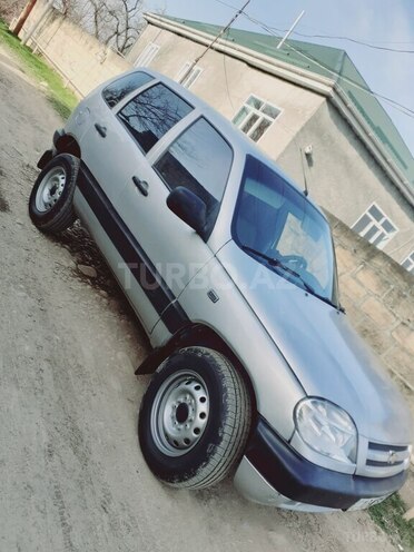 Chevrolet Niva 2004, 255,700 km - 1.7 l - Qusar