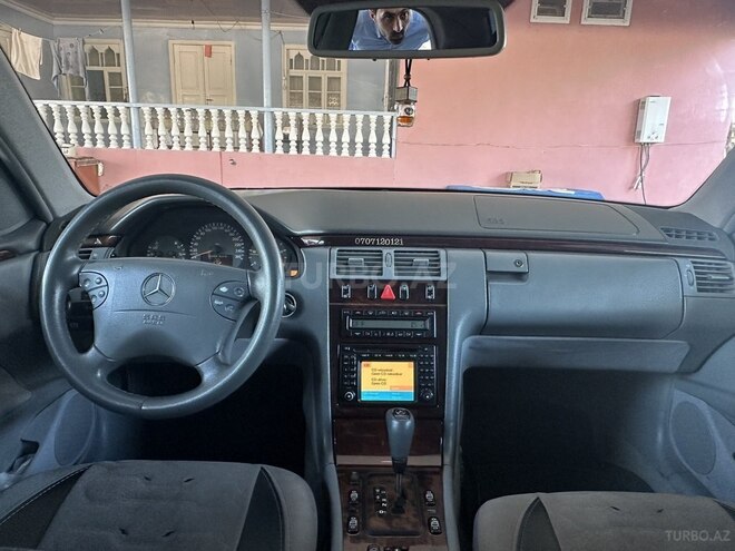 Mercedes E 270 2000, 451,000 km - 2.7 l - Saatlı