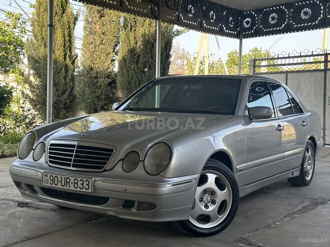Mercedes E 270 2000, 451,000 km - 2.7 l - Saatlı