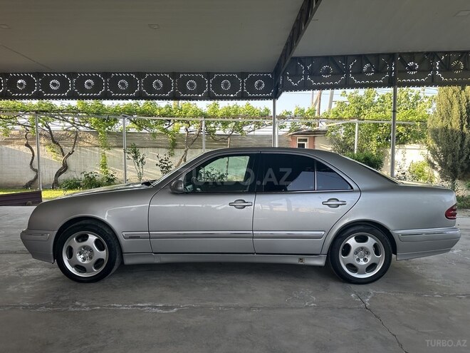 Mercedes E 270 2000, 451,000 km - 2.7 l - Saatlı