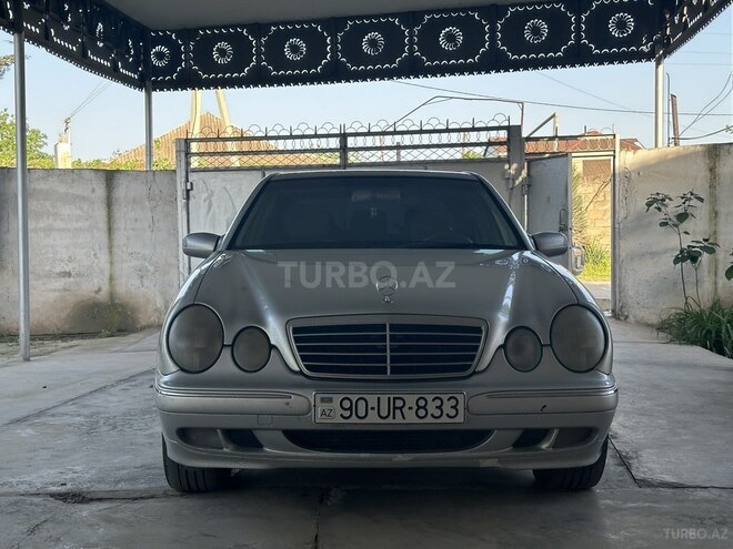 Mercedes E 270 2000, 451,000 km - 2.7 l - Saatlı