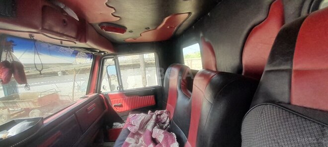 KamAz 5511 1987, 300,000 km - 11.0 l - Şabran