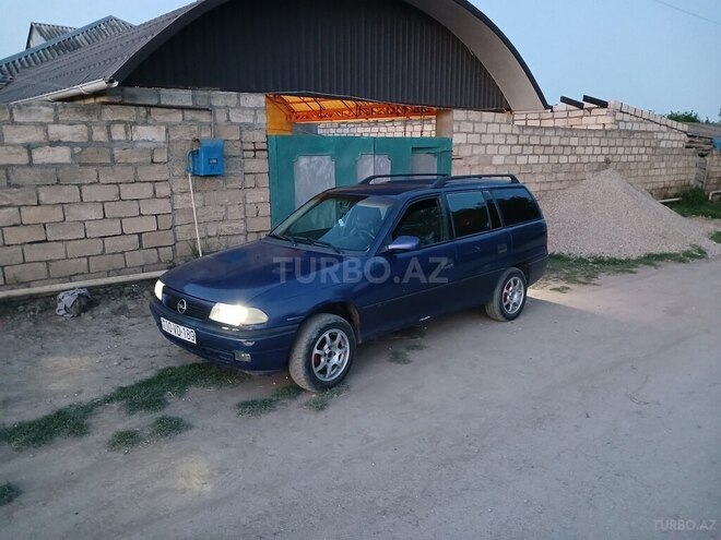 Opel Astra 1995, 326,228 km - 1.6 л - Qusar