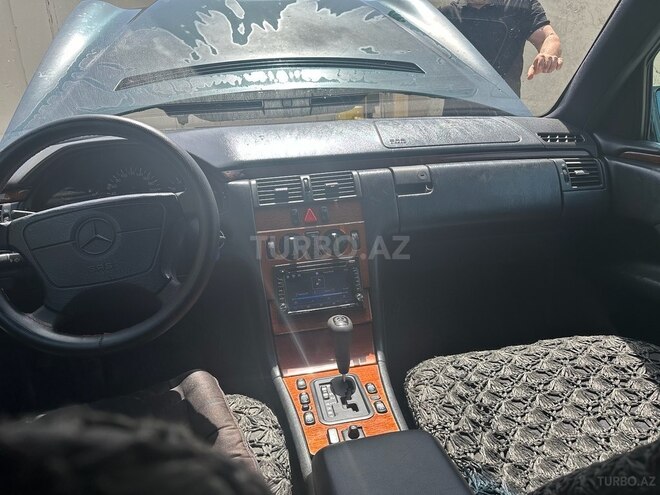 Mercedes E 200 1997, 315,000 km - 2.0 l - Bakı