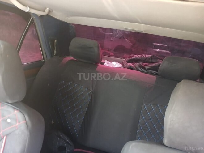 Mercedes E 250 1990, 359,800 km - 2.5 l - Beyləqan