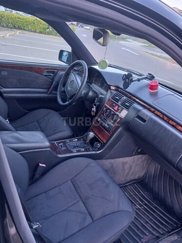 Mercedes E 200 1997, 427,000 km - 2.0 л - Bakı