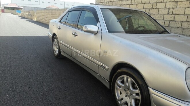 Mercedes E 230 1996, 386,000 km - 2.3 л - Bakı