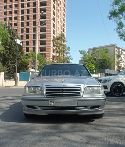 Mercedes C 220 d 1999, 241,523 km - 2.2 l - Bakı