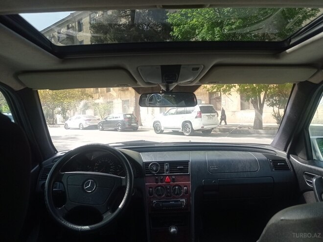 Mercedes C 220 d 1999, 241,523 km - 2.2 l - Bakı