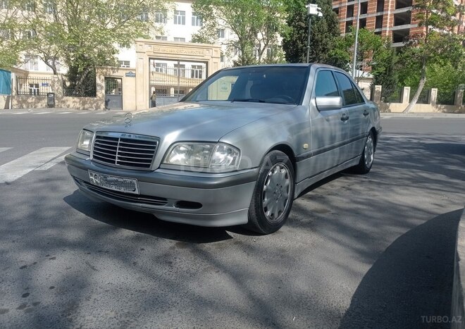 Mercedes C 220 d 1999, 241,523 km - 2.2 l - Bakı