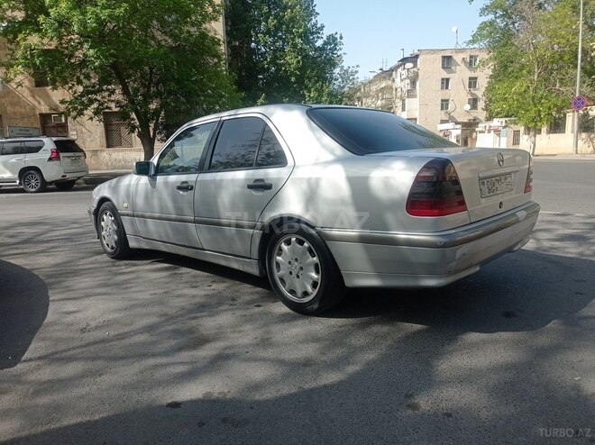 Mercedes C 220 d 1999, 241,523 km - 2.2 l - Bakı