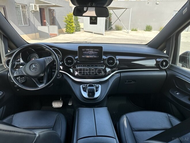 Mercedes V 250