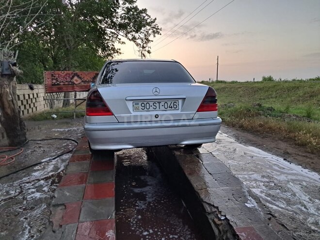 Mercedes A 200 1998, 372,000 km - 2.2 l - Masallı
