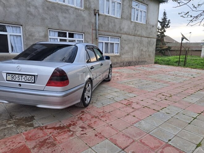 Mercedes A 200 1998, 372,000 km - 2.2 l - Masallı