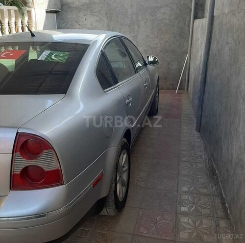 Volkswagen Passat 2004, 198,800 km - 1.8 l - Naftalan