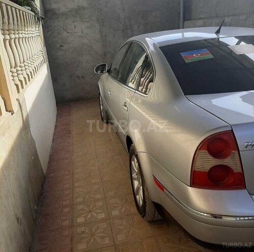 Volkswagen Passat 2004, 198,800 km - 1.8 l - Naftalan