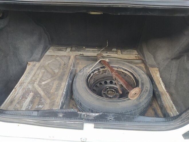 Mercedes E 250 1995, 358,254 km - 2.5 л - Bakı