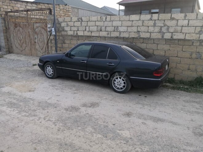 Mercedes E 220 d 1997, 470,000 km - 2.2 l - Bakı