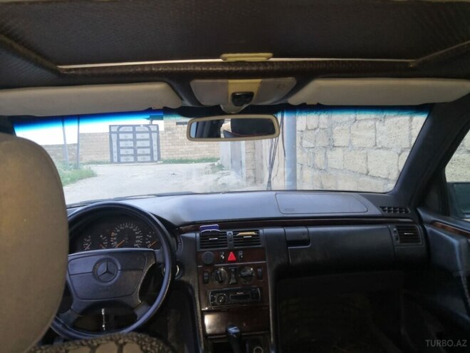 Mercedes E 220 d 1997, 470,000 km - 2.2 l - Bakı