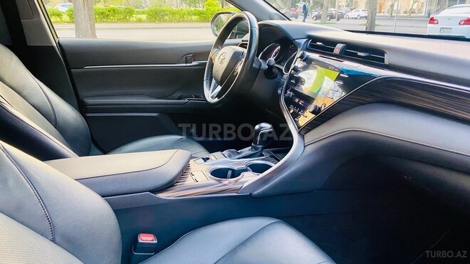 Toyota Camry 2019, 130,500 km - 2.5 л - Bakı