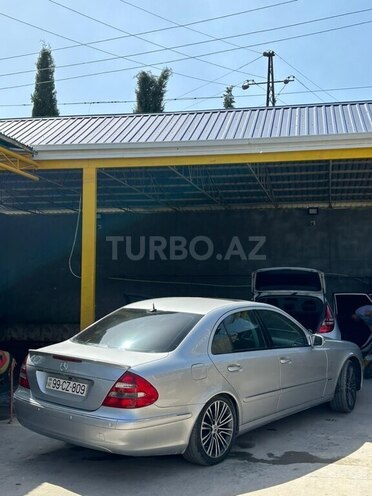 Mercedes E 240 2002, 385,000 km - 2.6 l - Şirvan