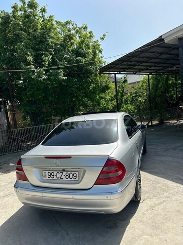 Mercedes E 240 2002, 385,000 km - 2.6 l - Şirvan