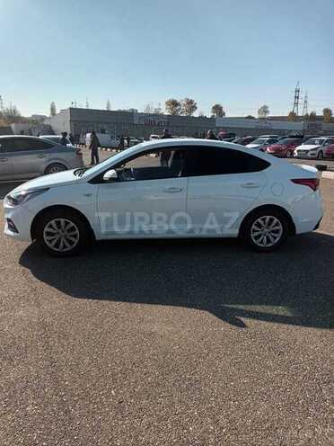 Hyundai Accent 2018, 120,000 km - 1.4 л - Bakı