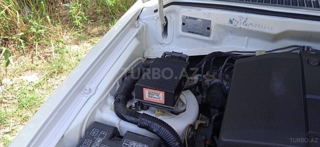 Mitsubishi Pajero io 2001, 250,852 km - 2.0 l - Sumqayıt