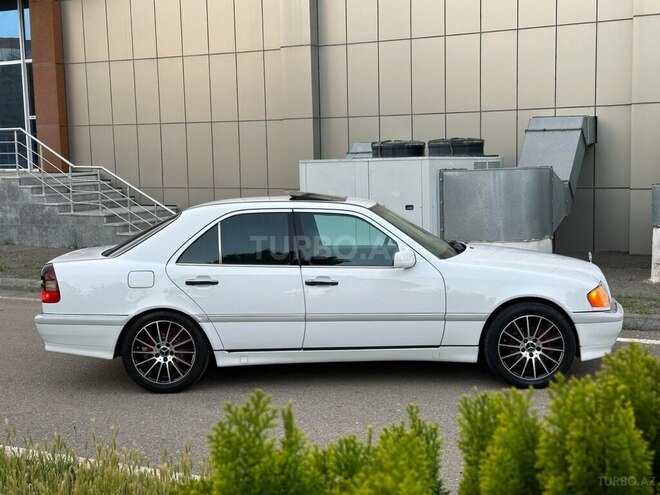Mercedes C 230 1998, 222,000 km - 2.3 l - Saatlı