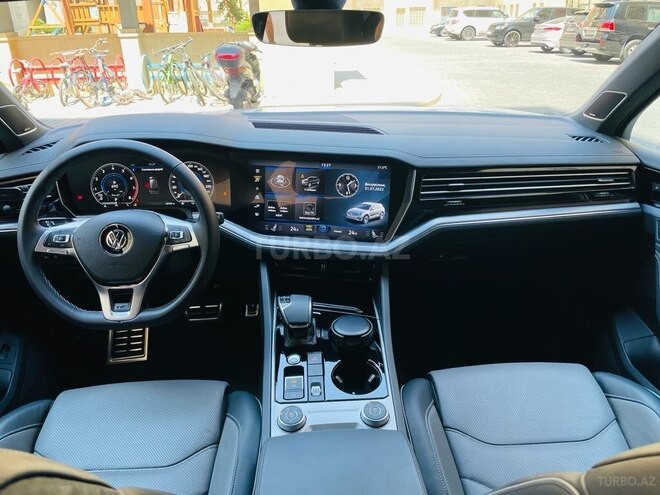Volkswagen Touareg 2020, 32,000 km - 3.0 l - Bakı