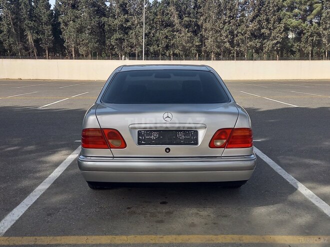 Mercedes E 240 1998, 355,000 km - 2.4 l - Bakı