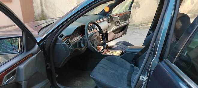 Mercedes E 220 1999, 234,765 km - 2.2 л - Sumqayıt