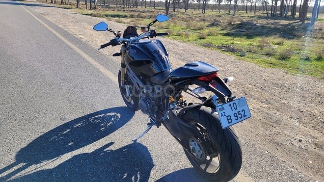 Ducati 1100 EVO