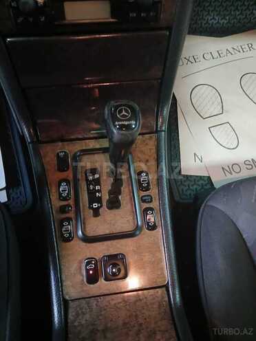 Mercedes E 240 2000, 259,000 km - 2.4 l - Bakı
