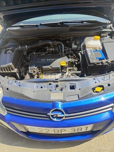 Opel Astra 2004, 250,000 km - 1.4 l - Gəncə