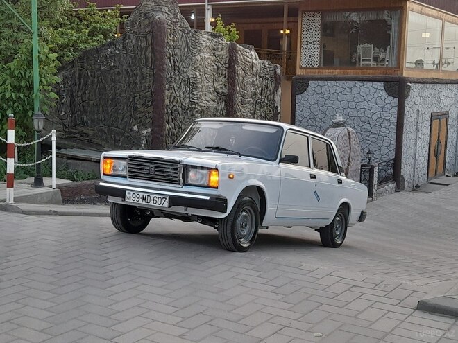 LADA (VAZ) 2107 2009, 410,000 km - 1.6 l - Saatlı